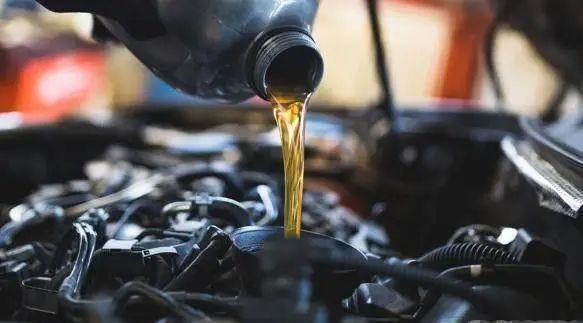 商用車(chē)油廠家.jpg 商用車(chē)油廠家.jpg